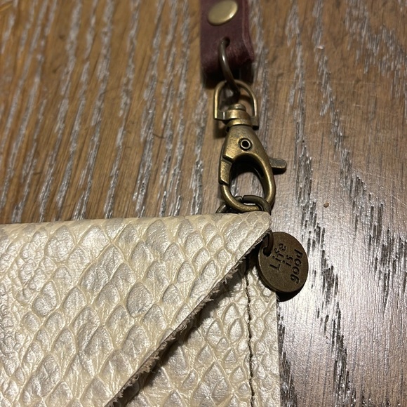 Upcycled LV crossbody Gold leather purse - Picture 3 of 5